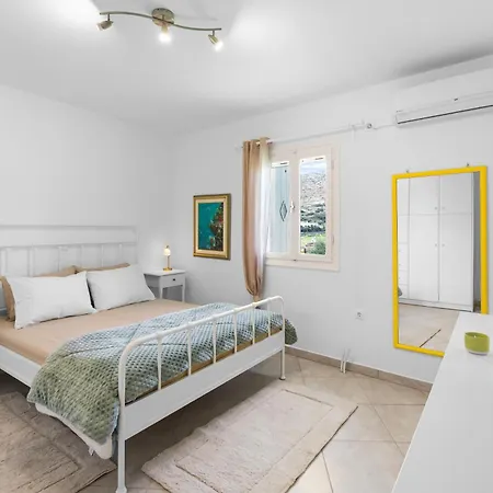 Holiday home Antigone's Blue Vista *